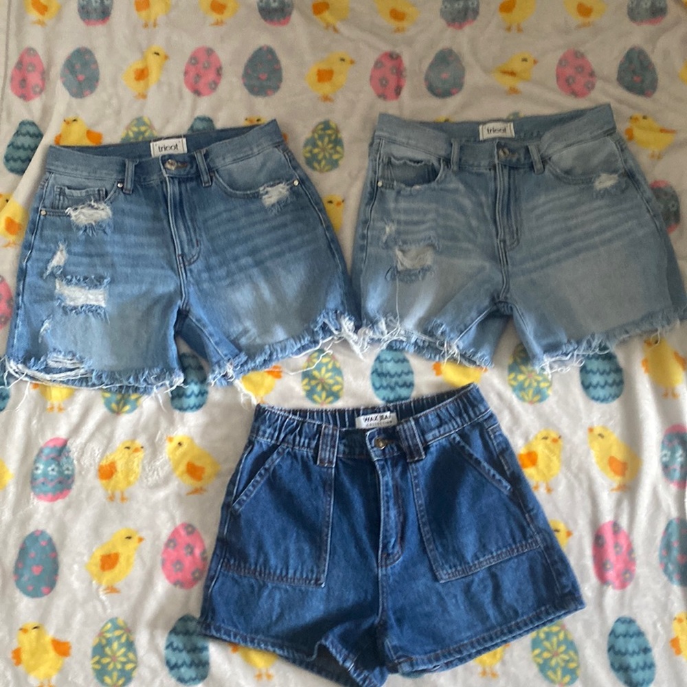 3 jean shorts for $20. 2 from tricot and 1 from wax jean.